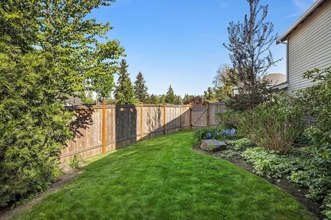 Building Photo - Exceptional home on a quiet cul-de-sac in ...