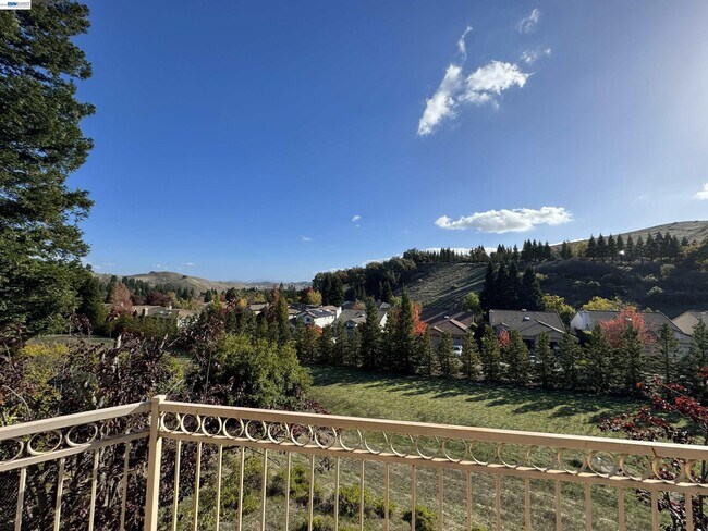 Building Photo - 1295 Whispering Oaks Pl