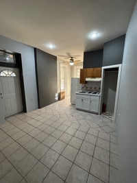 Building Photo - 1003 W Main St