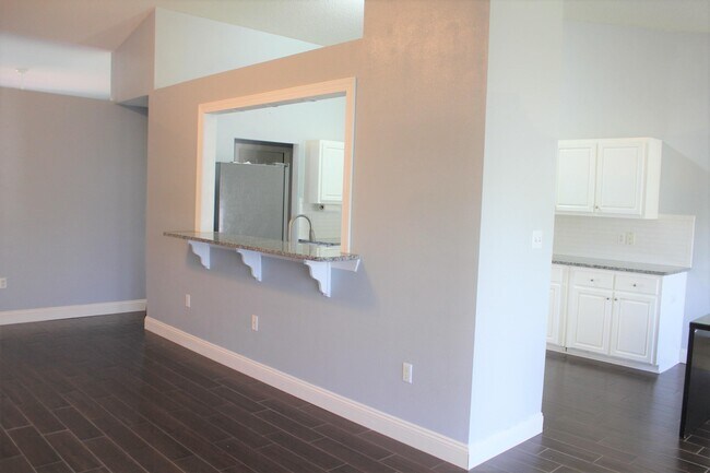 Building Photo - 2467 Heritage Cir