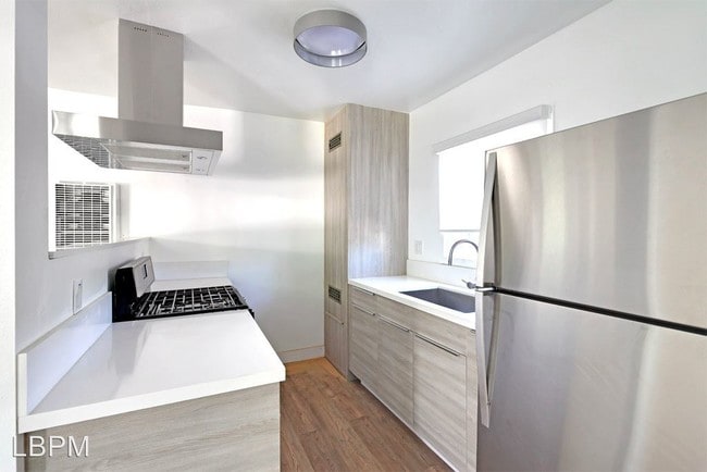 Building Photo - 4233-4239 Burns Ave