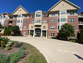 Building Photo - 4120 S Lake Dr