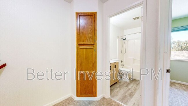 Building Photo - 57 Okelly Way