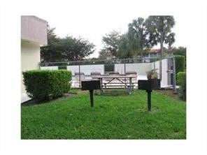 Building Photo - 2771 Riverside Dr