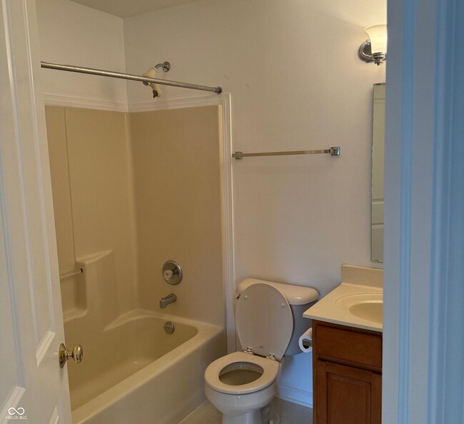 Building Photo - 403 Autumn Dr