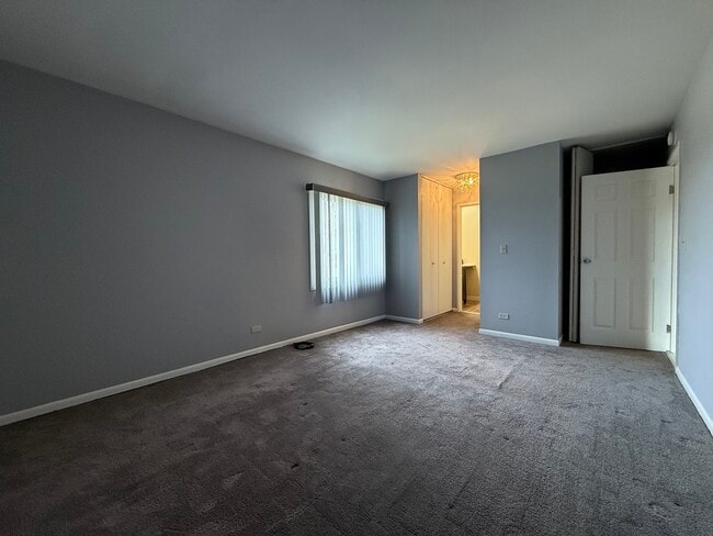 Building Photo - 3108 Roberts Dr