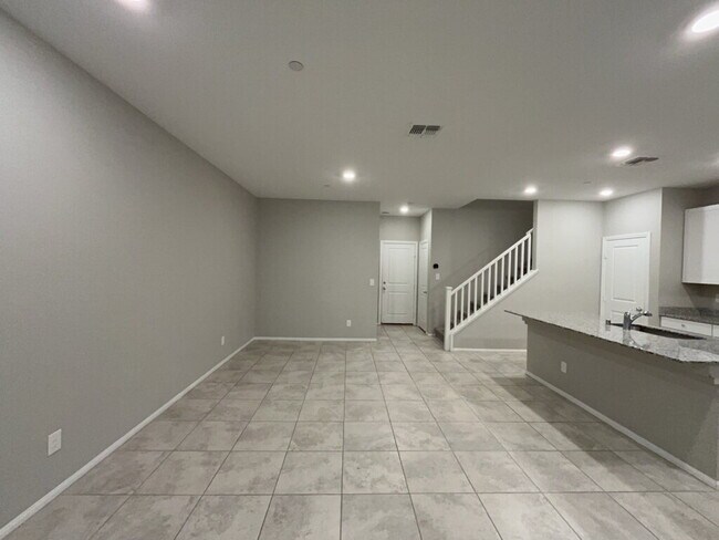 Building Photo - Stunning 3-Bed Oasis in North Las Vegas with Granite Countertops & Spacious Living!
