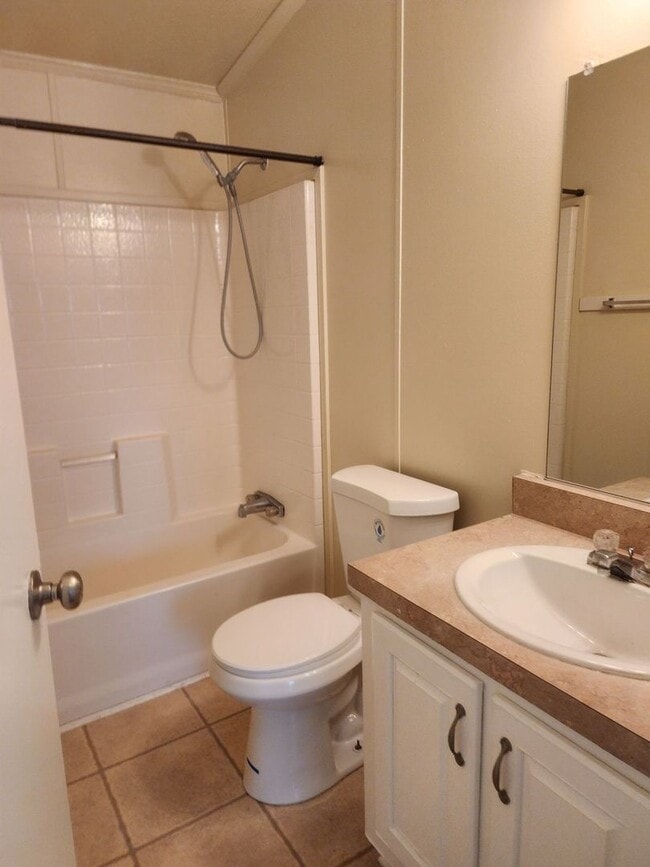 Building Photo - 505 33rd St