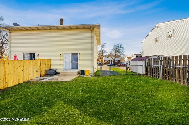 Building Photo - 144 New Cedar Ln