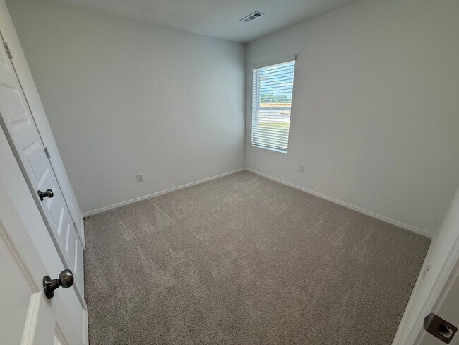 Building Photo - 1028 Raven Walk Dr