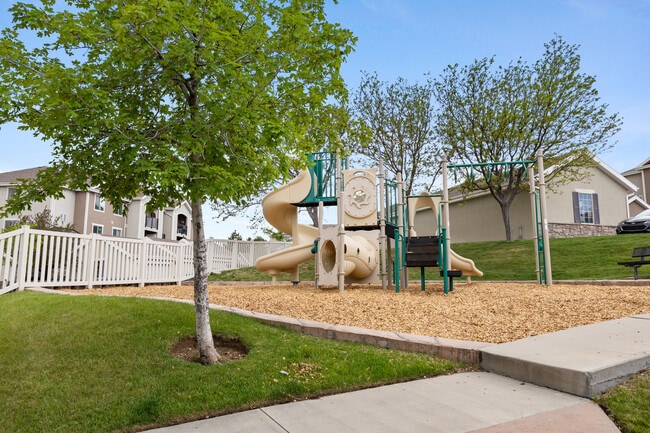 Building Photo - 157 W Springview Dr