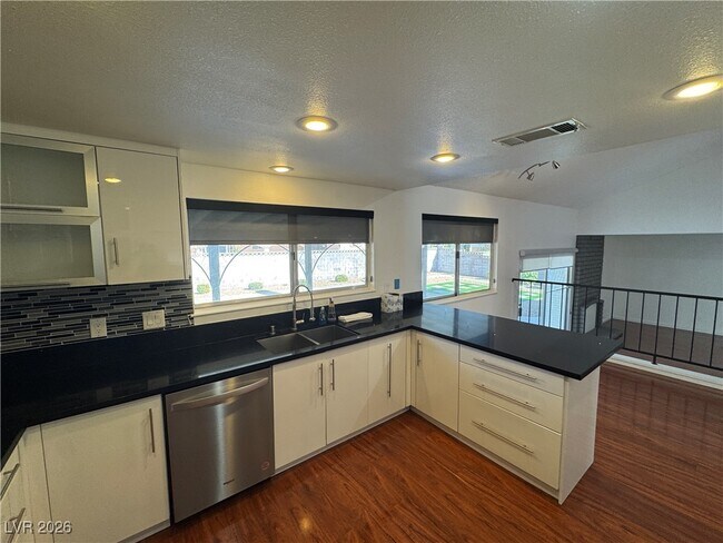 Building Photo - 6328 O'Bannon Dr