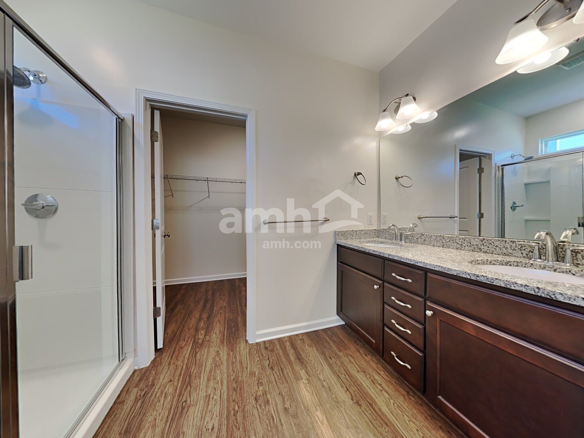 Building Photo - 309 Dogwood Cir