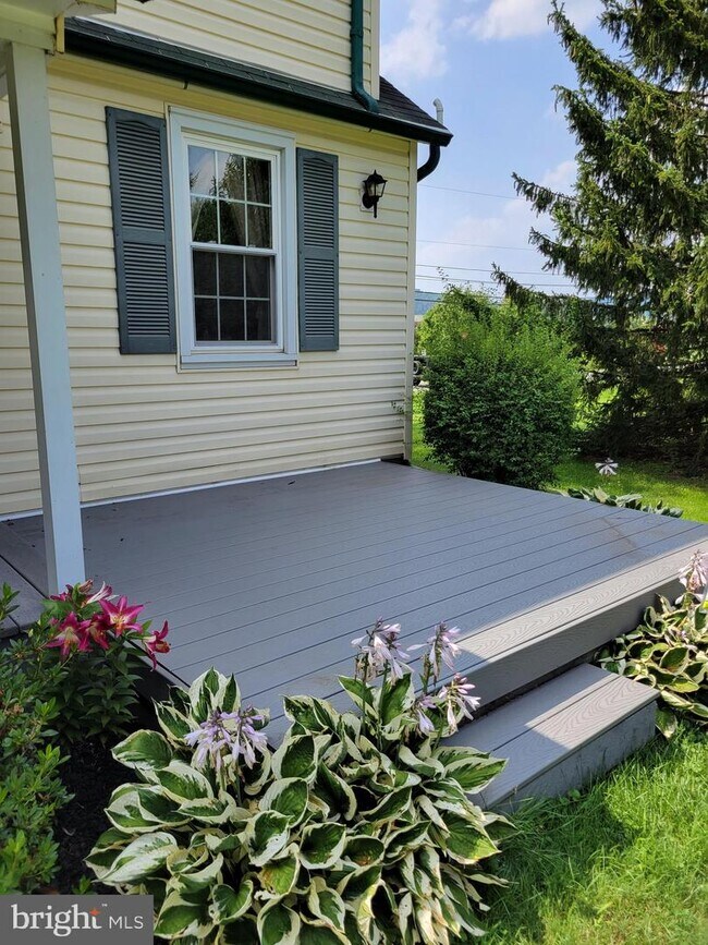 Building Photo - 994 Gravel Pike