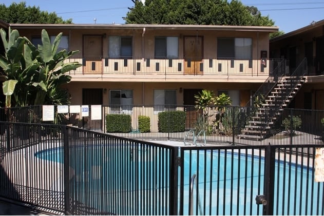 Pool - College Palms Apartments