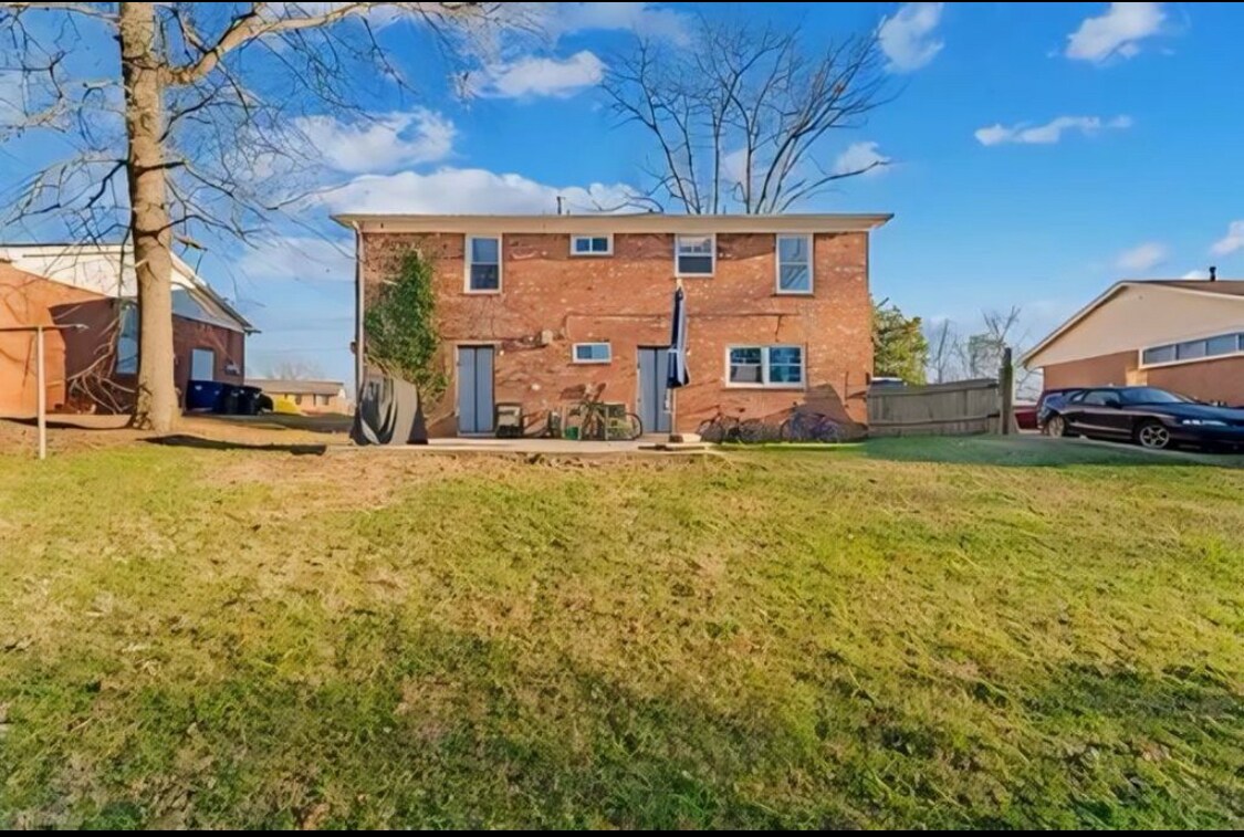 Building Photo - 3920 Whitfield Rd