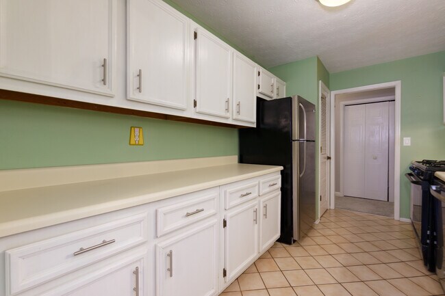 Building Photo - 1003 Country Park Dr