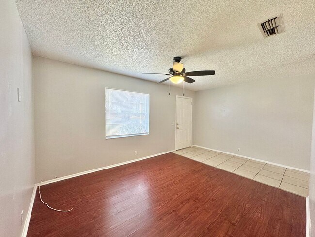 Building Photo - 5665 Struthers Ct