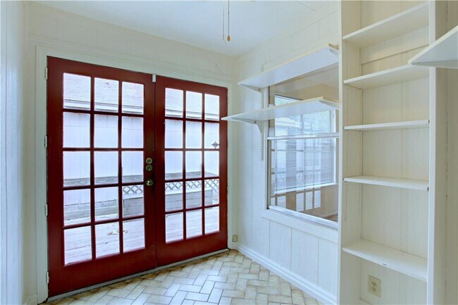 Building Photo - 5910 Jacob Glen