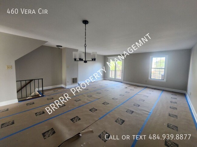 Building Photo - 460 Vera Cir