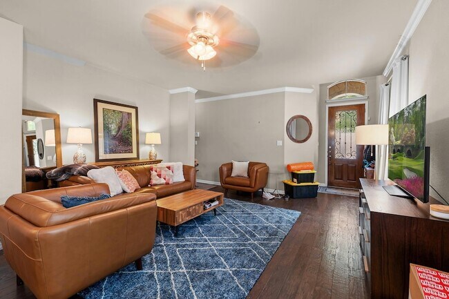 Building Photo - 7317A Colina Vista Loop