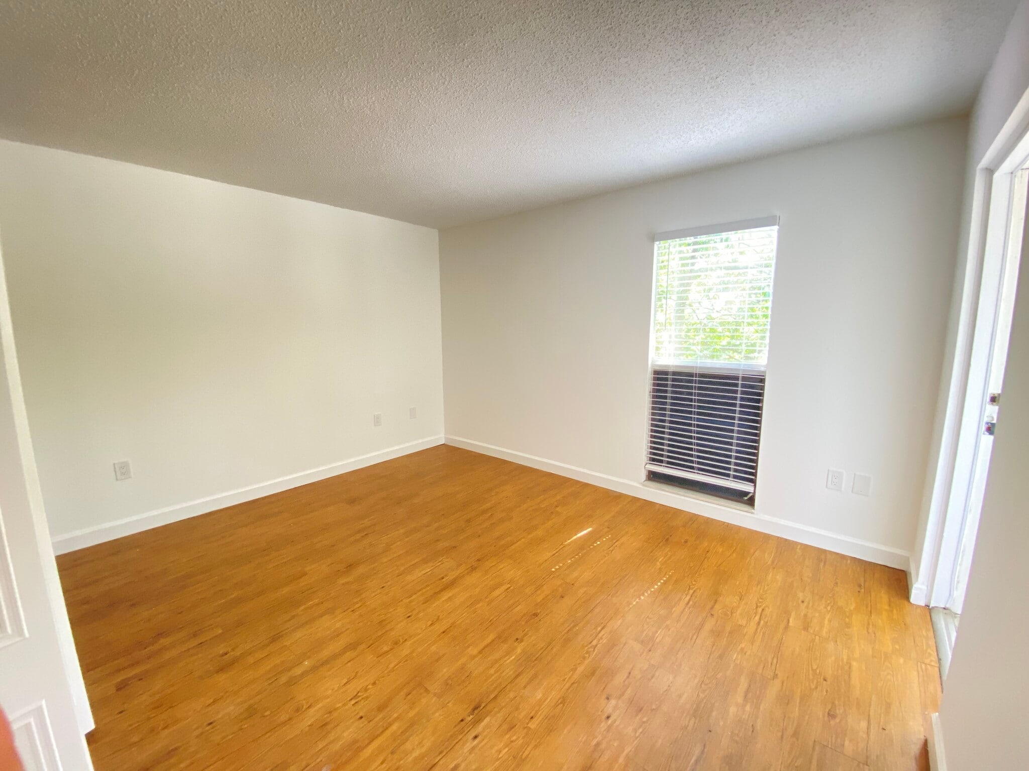 Building Photo - 701 SW 75th St