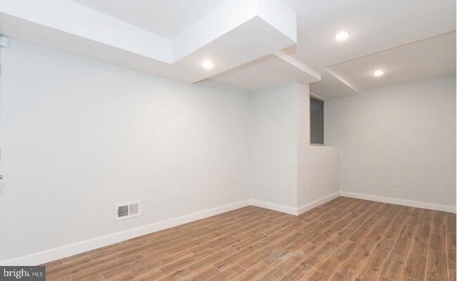 Building Photo - 1265 N Newkirk St