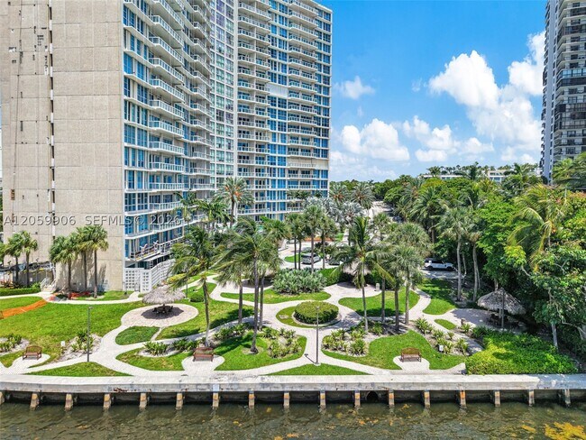 Building Photo - 2451 Brickell Ave