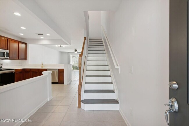 Building Photo - 13362 Stone Pond Dr