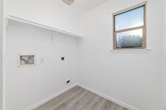 Building Photo - 18703 Clover Nut Ct