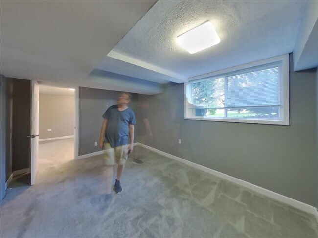 Building Photo - 3820 Union Terrace Ln N