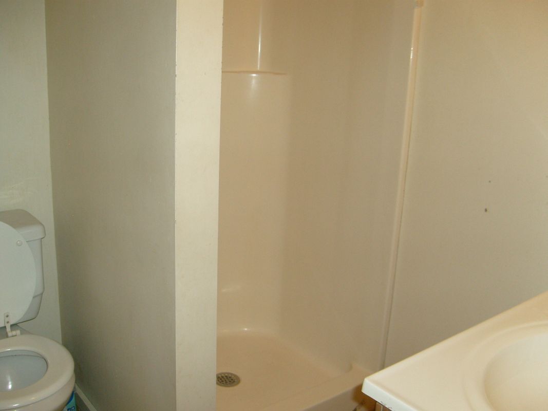 Building Photo - 25 School St