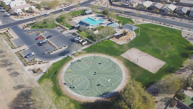 Building Photo - MOVE IN SPECILAS!! 5BD 3BA IN JOHNSON RANC...