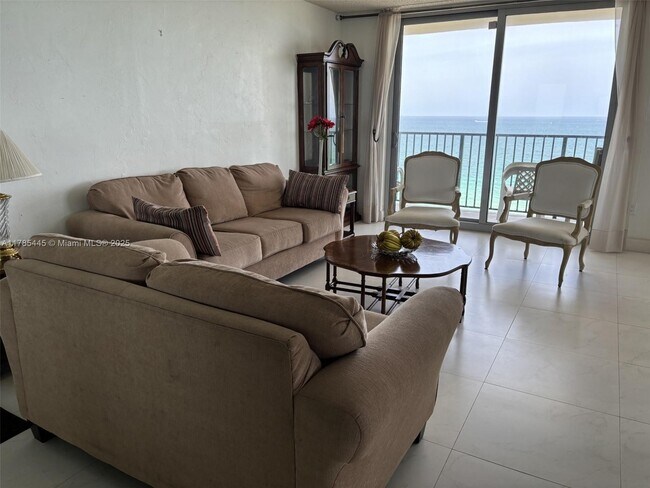 Building Photo - 9273 Collins Ave