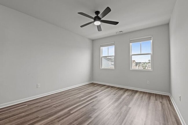 Building Photo - Build Equity While Leasing - Lease and Own...