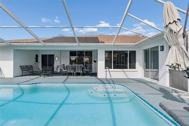 Building Photo - 1062 Greenturf Rd