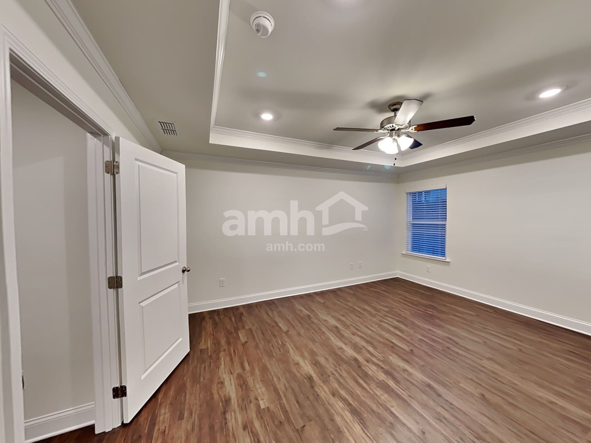 Building Photo - 572 Smt Vw Ln