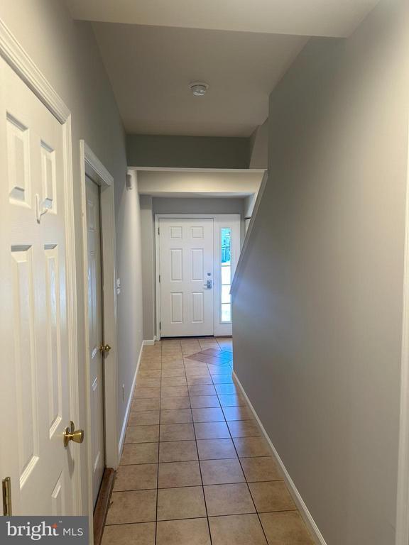Building Photo - 250 Meriweather Dr