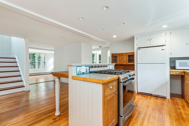 Building Photo - 53 Hannaford Cove Rd