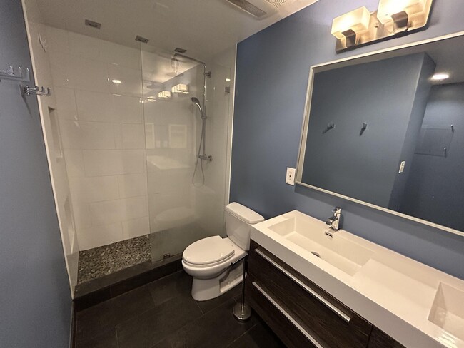 Building Photo - 2920 Sherman Ave NW