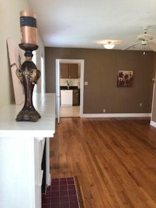 Building Photo - 600 E 42nd St