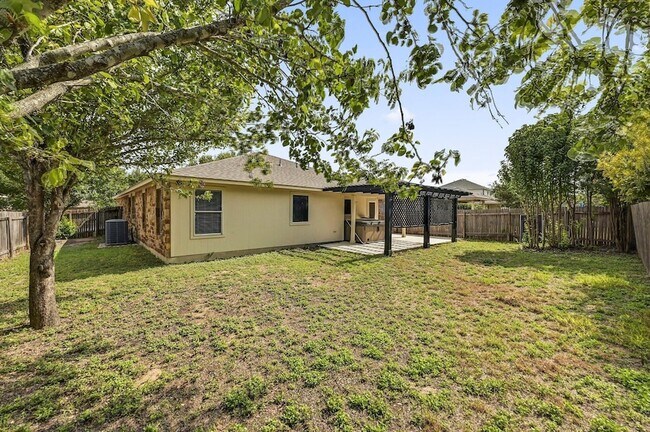 Building Photo - 919 Flanagan Dr