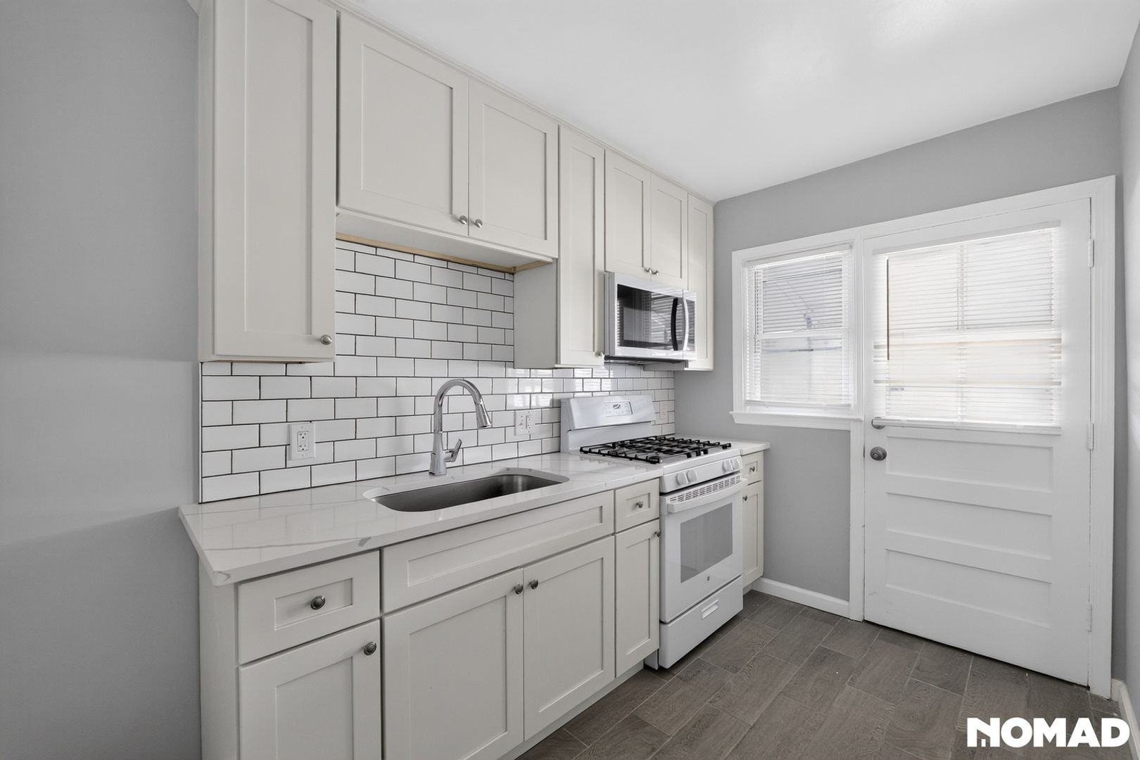 Building Photo - 2229 Redthorn Rd