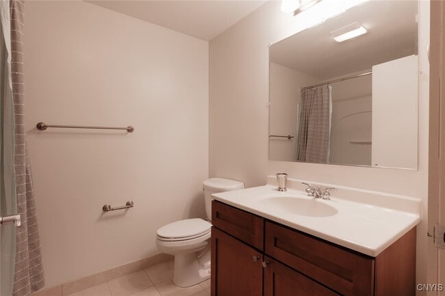 Building Photo - 208 W Water St