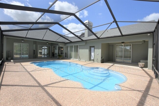 Building Photo - 2218 Longleaf Cir