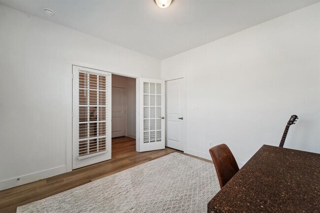 Building Photo - 788 Yellow Birch Ln