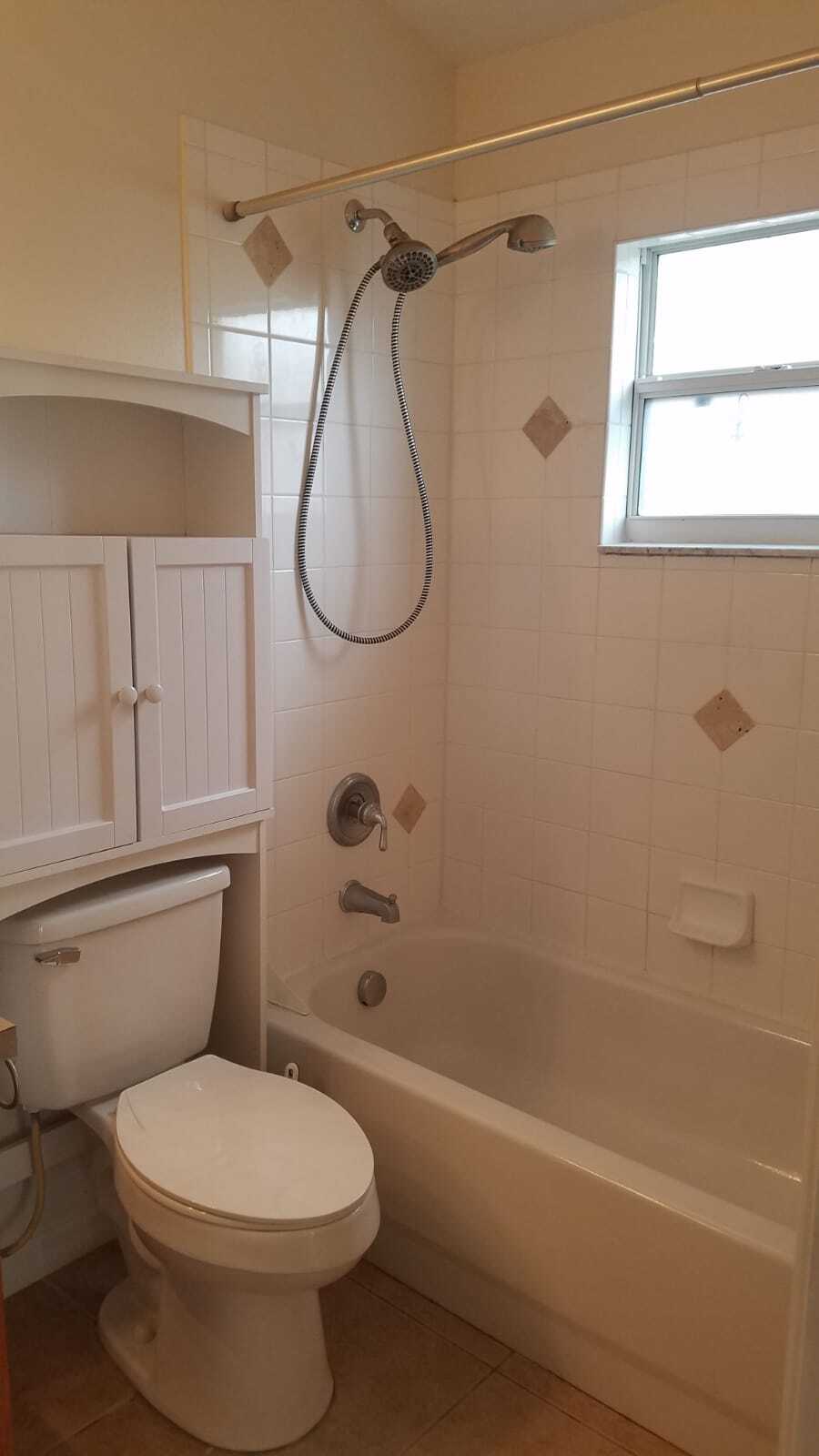 Master bathroom - 2306 S Bumby Ave