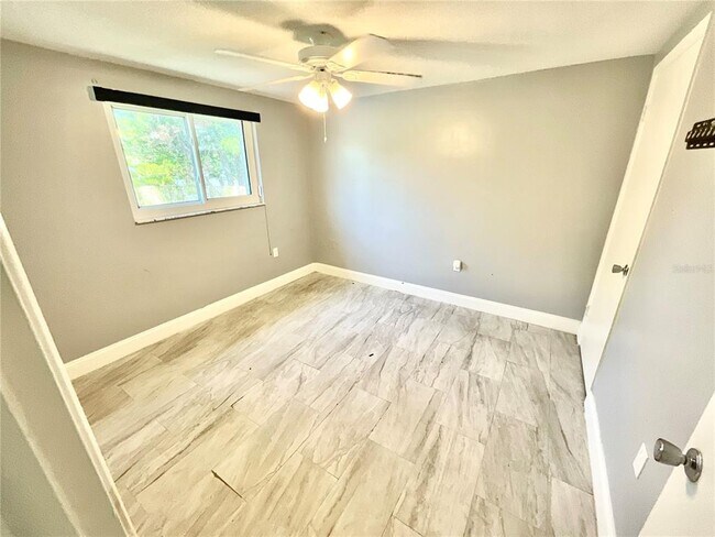 Building Photo - 9715 Gray Fox Ln