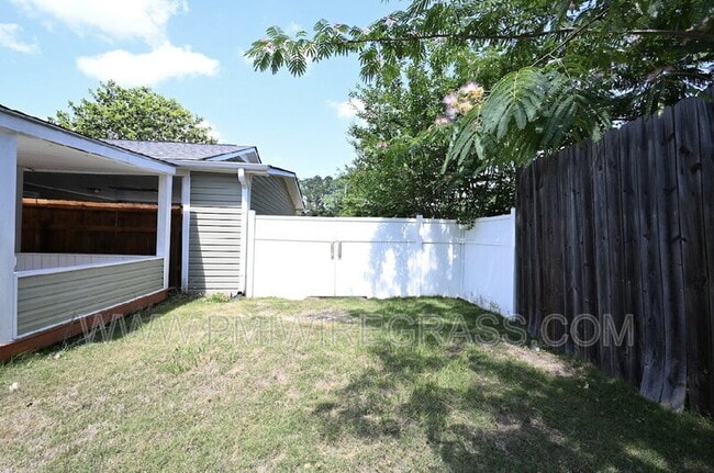 Building Photo - 267 Barbara Dr