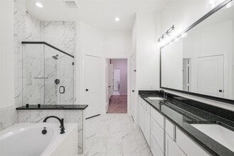 Building Photo - 1547 Cathedral Bend Drive